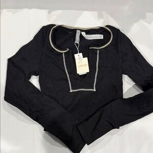 ANWND Black Long Sleeve Top crop top. Size s/m. NWT